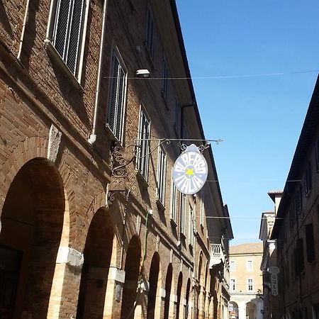 Albergo Italia Urbino Bagian luar foto