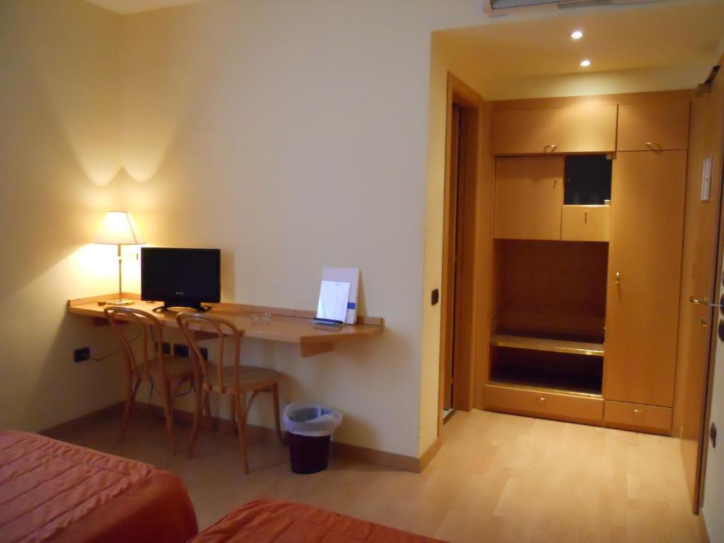Albergo Italia Urbino Ruang foto