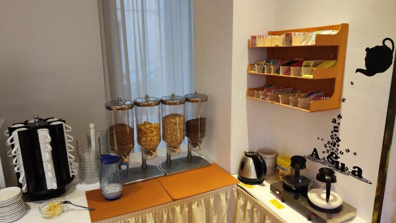 Albergo Italia Urbino Bagian luar foto