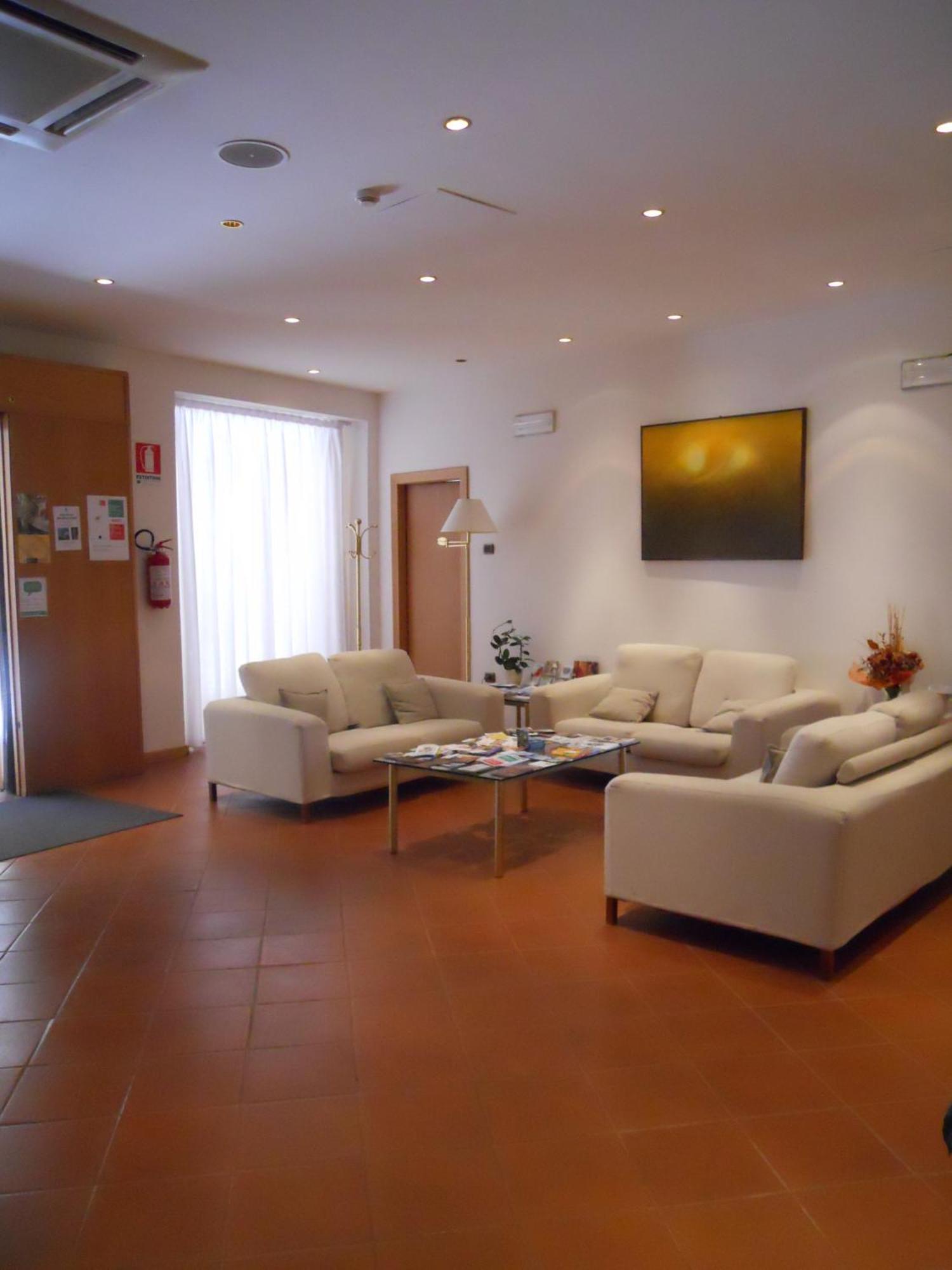 Albergo Italia Urbino Bagian luar foto