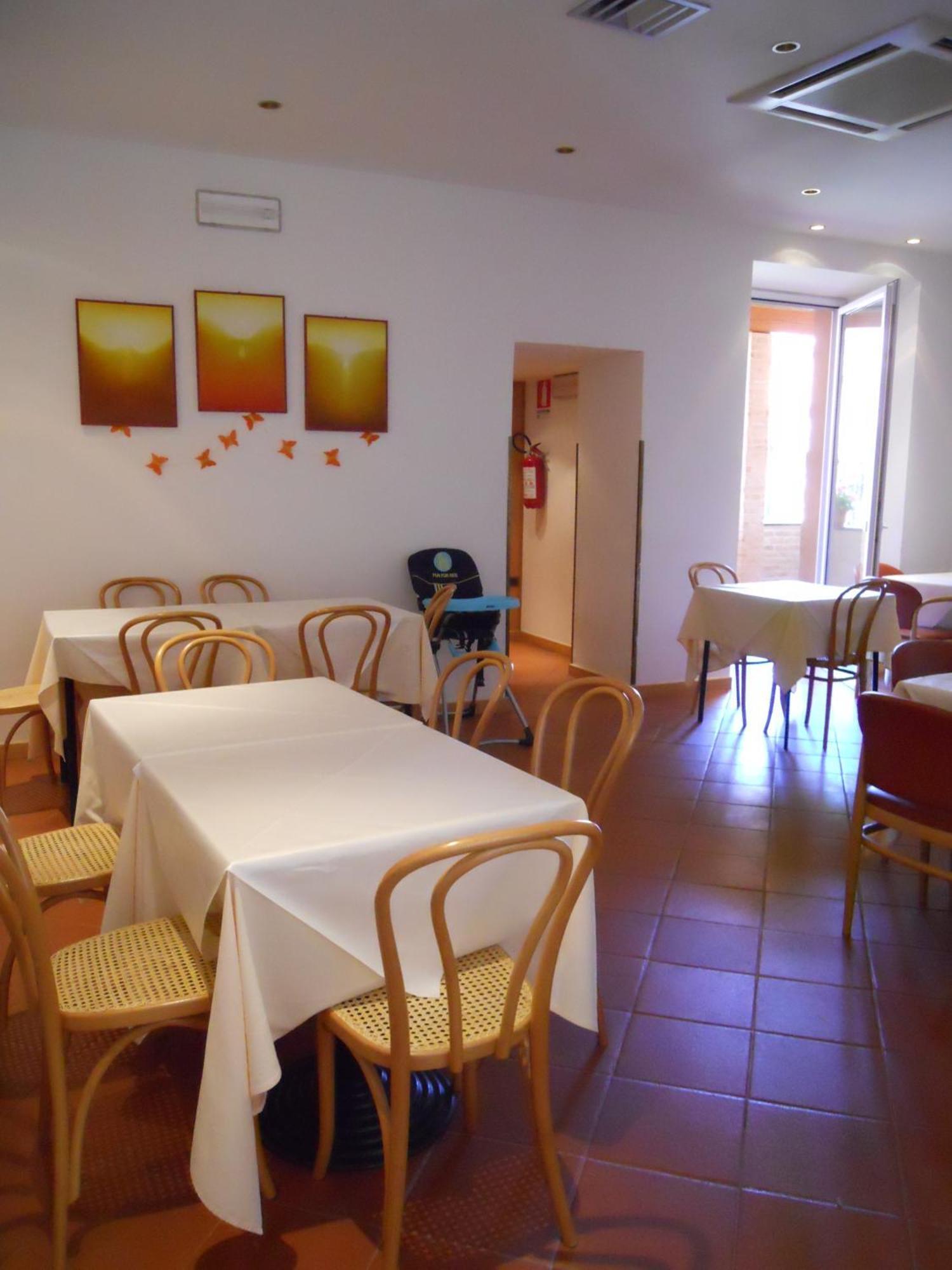Albergo Italia Urbino Bagian luar foto