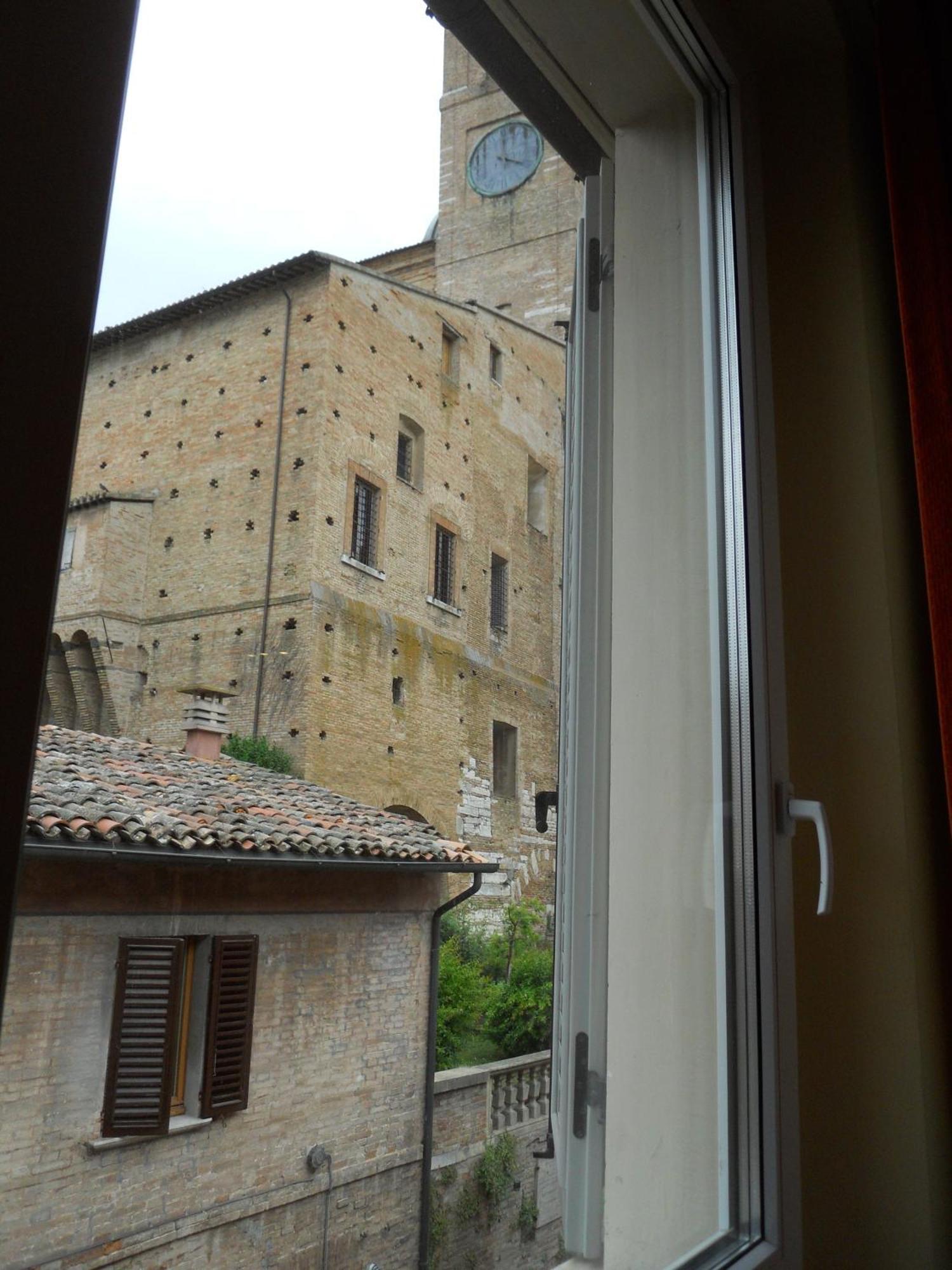 Albergo Italia Urbino Bagian luar foto
