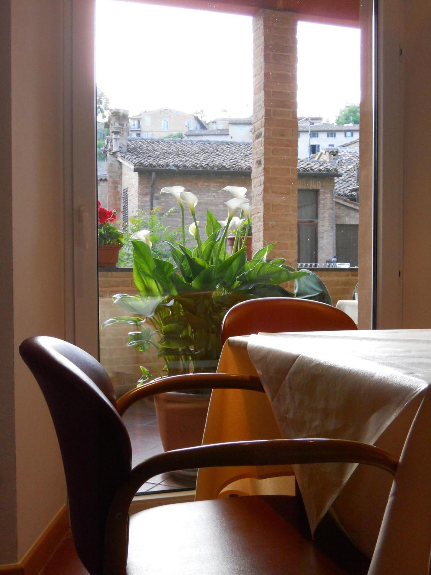 Albergo Italia Urbino Bagian luar foto