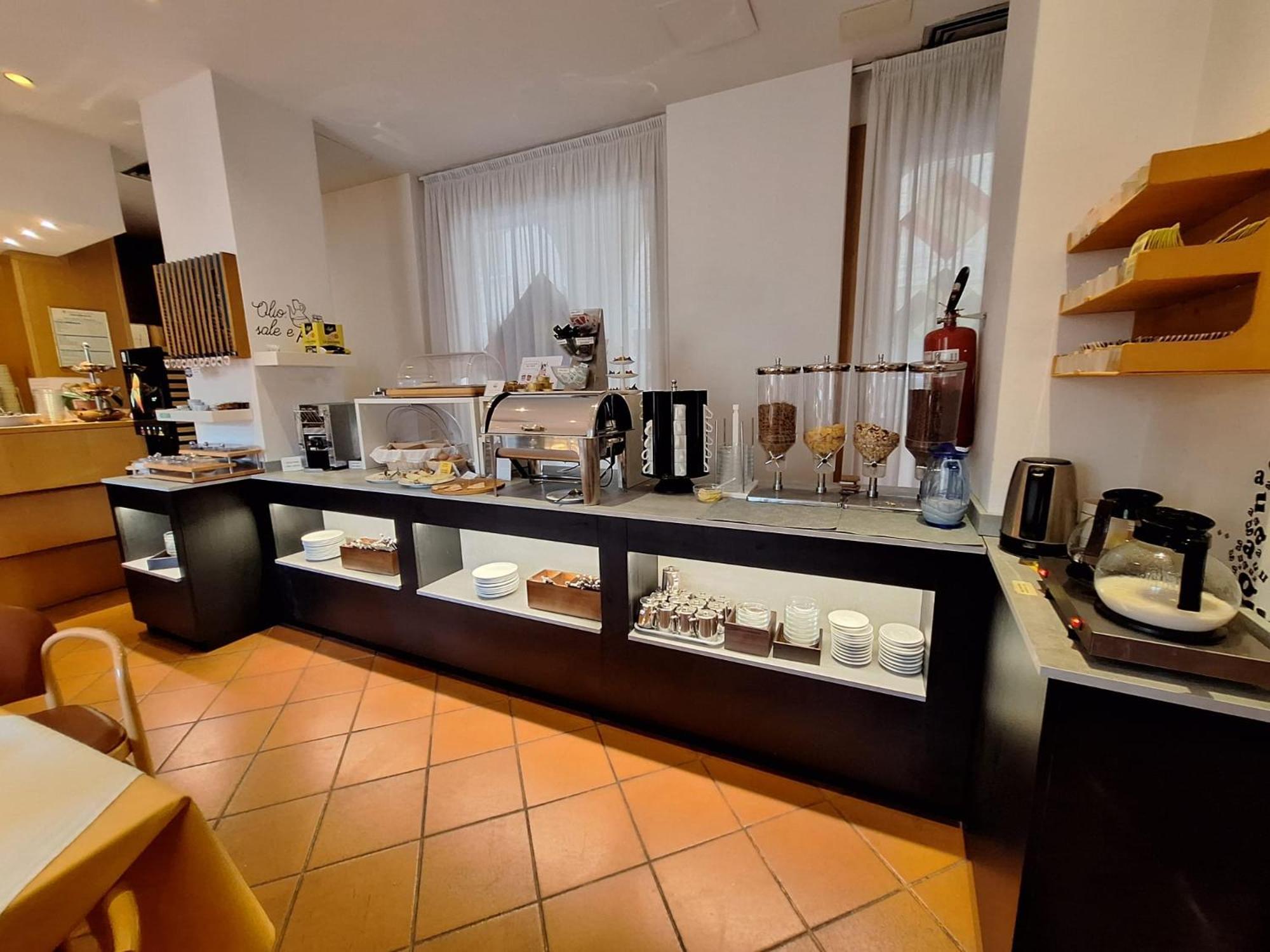 Albergo Italia Urbino Bagian luar foto