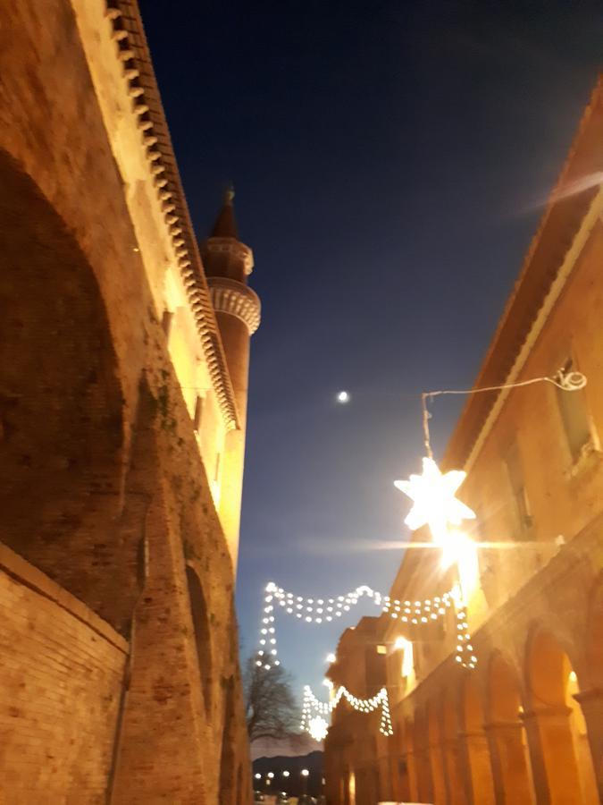 Albergo Italia Urbino Bagian luar foto