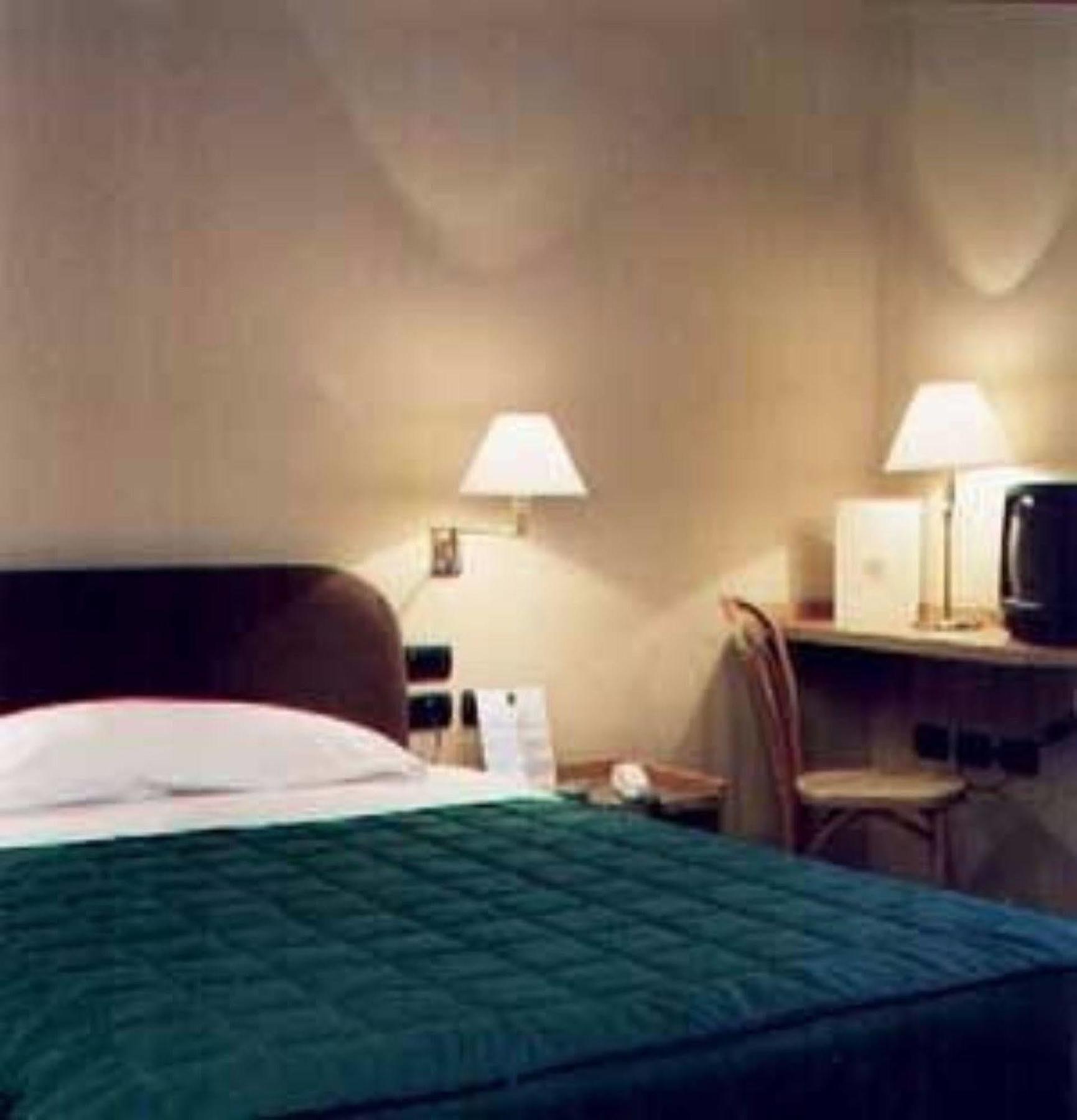 Albergo Italia Urbino Bagian luar foto
