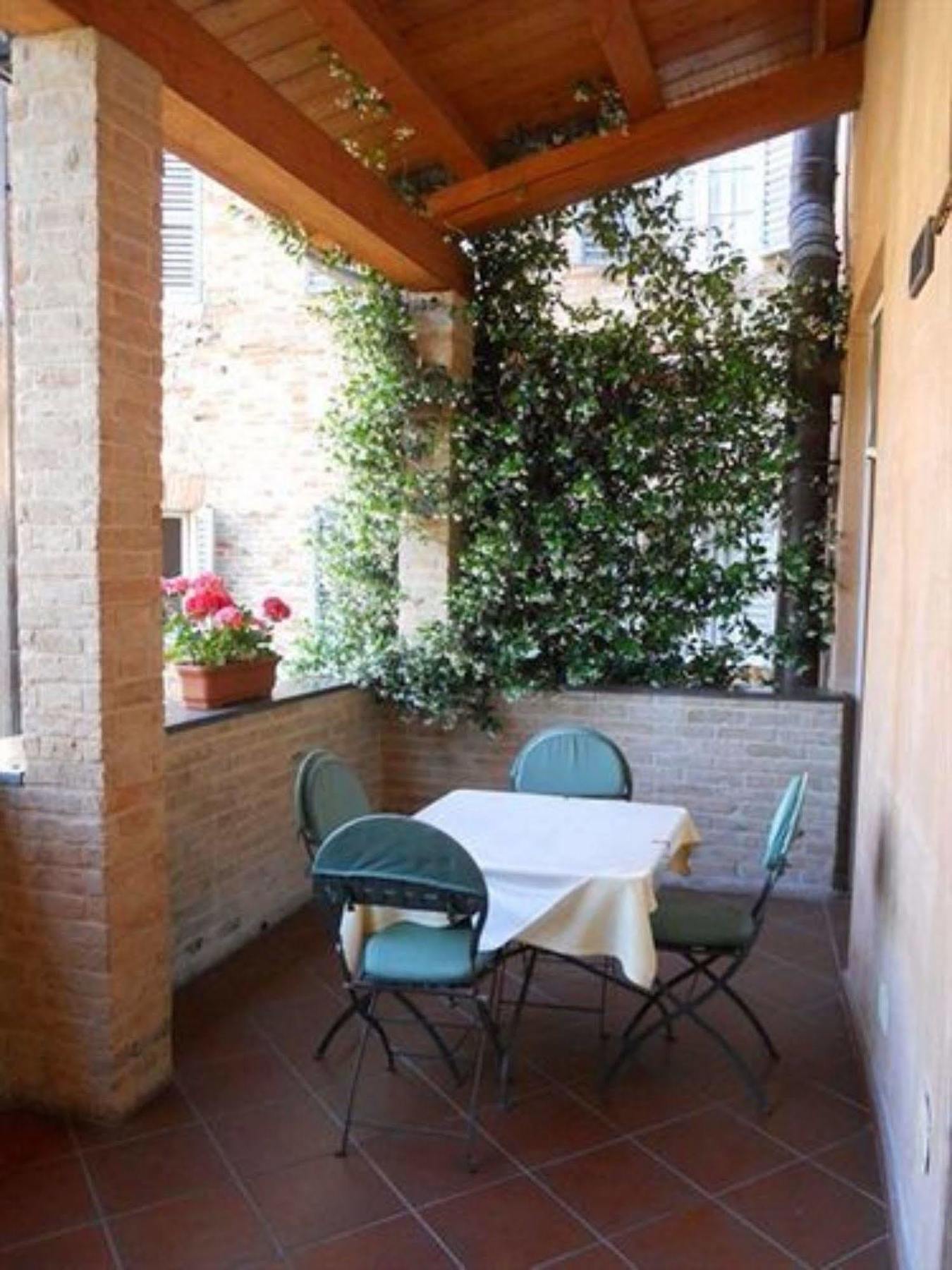Albergo Italia Urbino Bagian luar foto